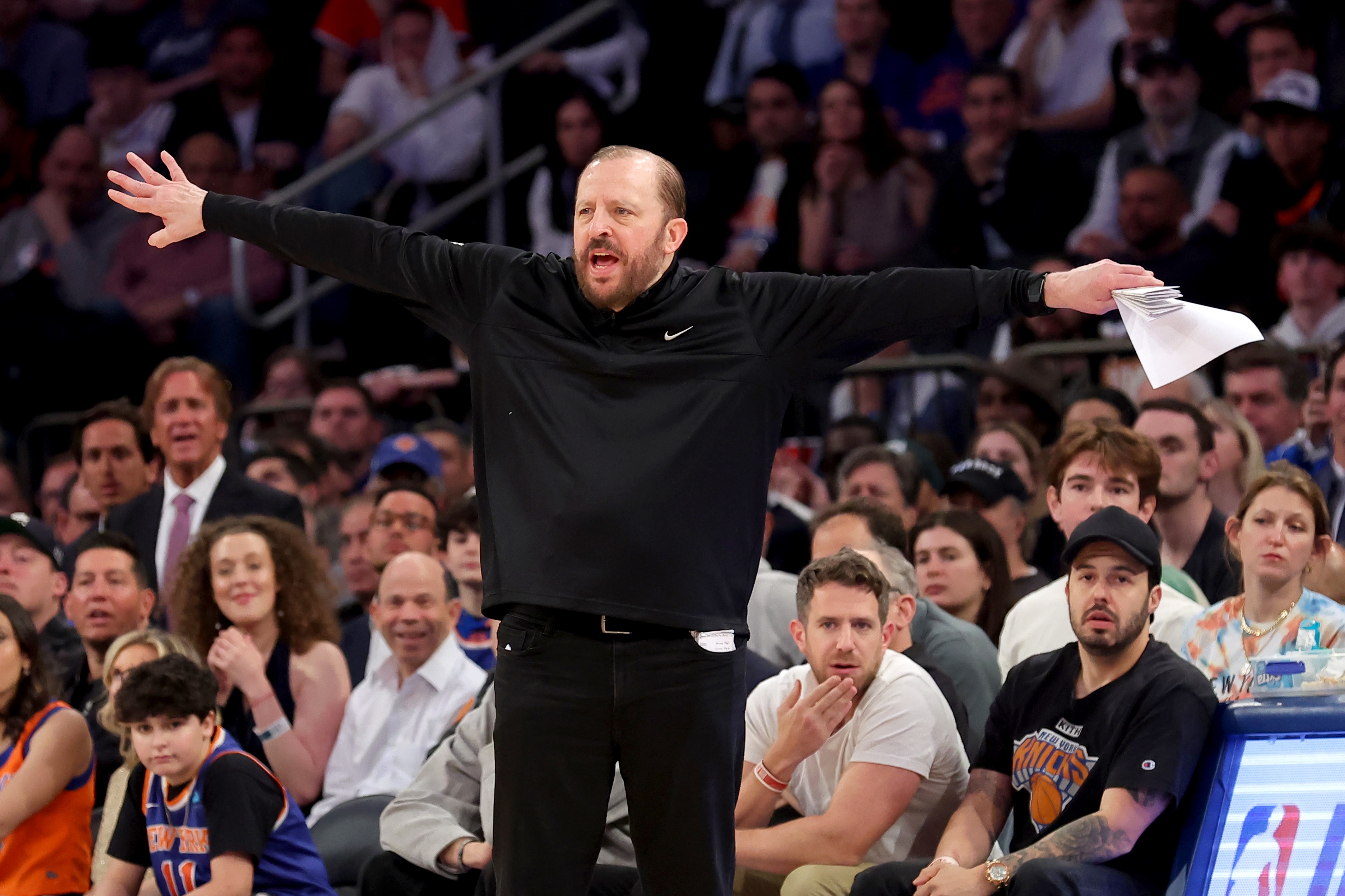 体育文明向算法文明交棒的阵痛🤔DeepSeek带你剖析NBA帅位动荡
