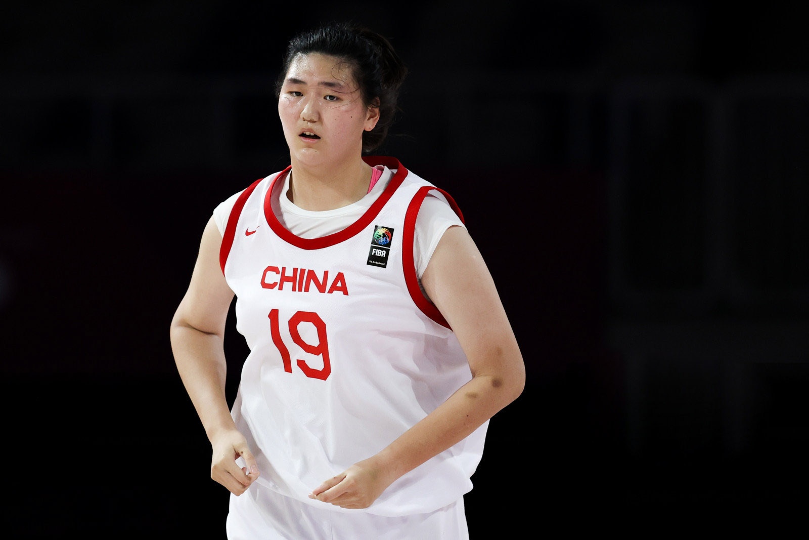 进攻完全打开！中国女篮半场49-44日本女篮 手握5分优势
