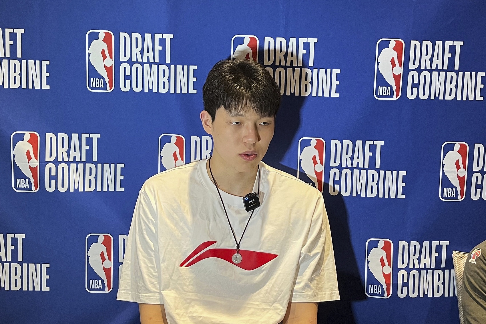 🧐孔德昕：杨瀚森在参加选秀大会前 还有球队要对其面对面考察