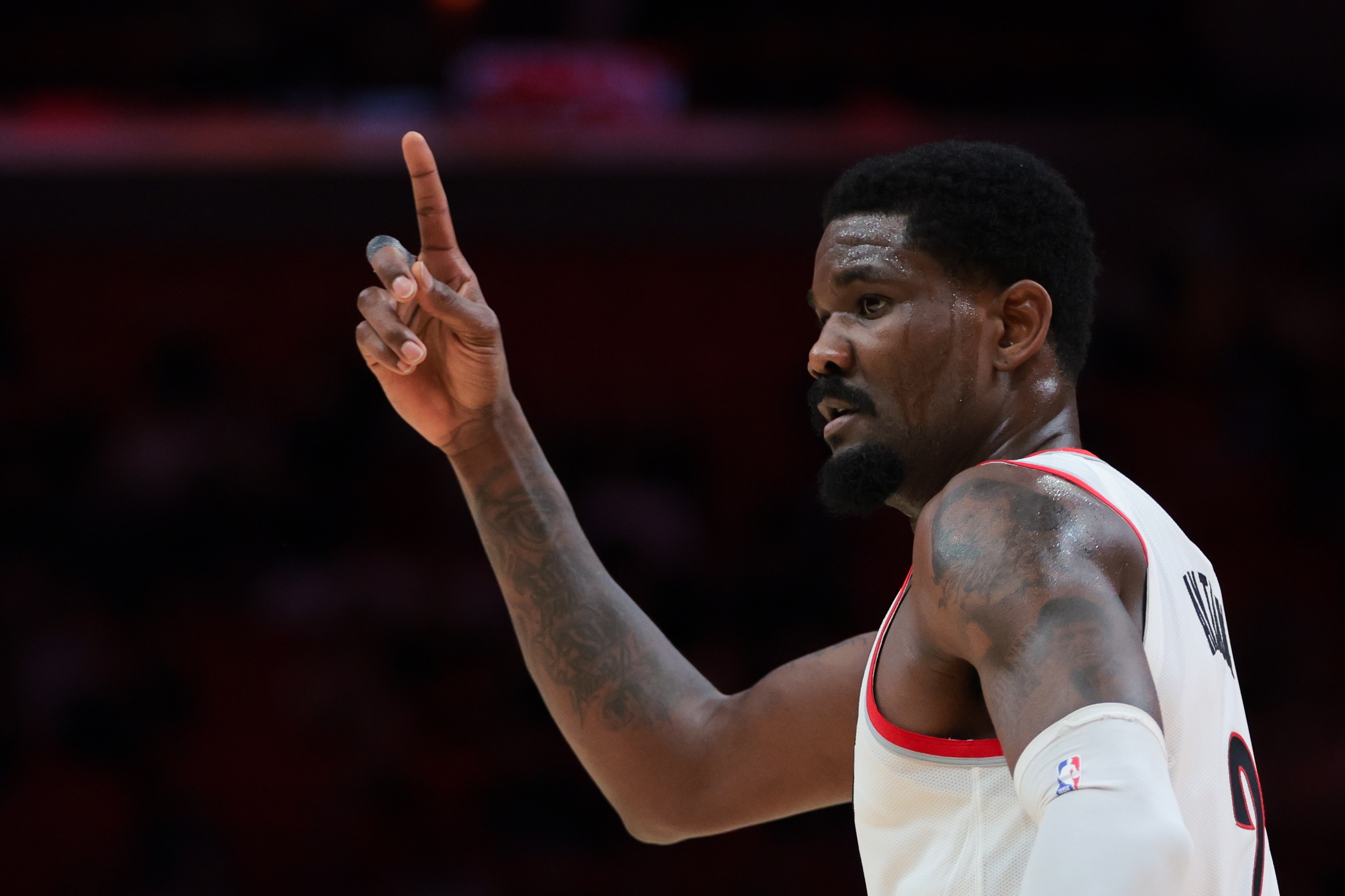 这下稳了？Windhorst：雄鹿得到特纳 现在艾顿很可能加盟湖人了