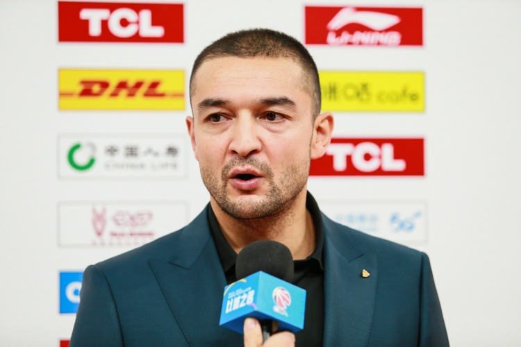 媒体人：西热力江拍探店很浪费时间 NBA夏联教练组都是可以运作的