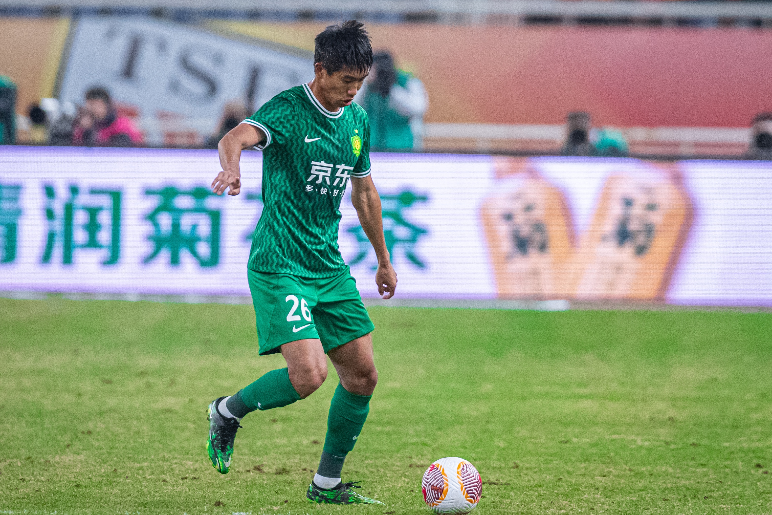 媒体人：柏杨一首发国安的运势又好转了 一分钟没补时太友好了