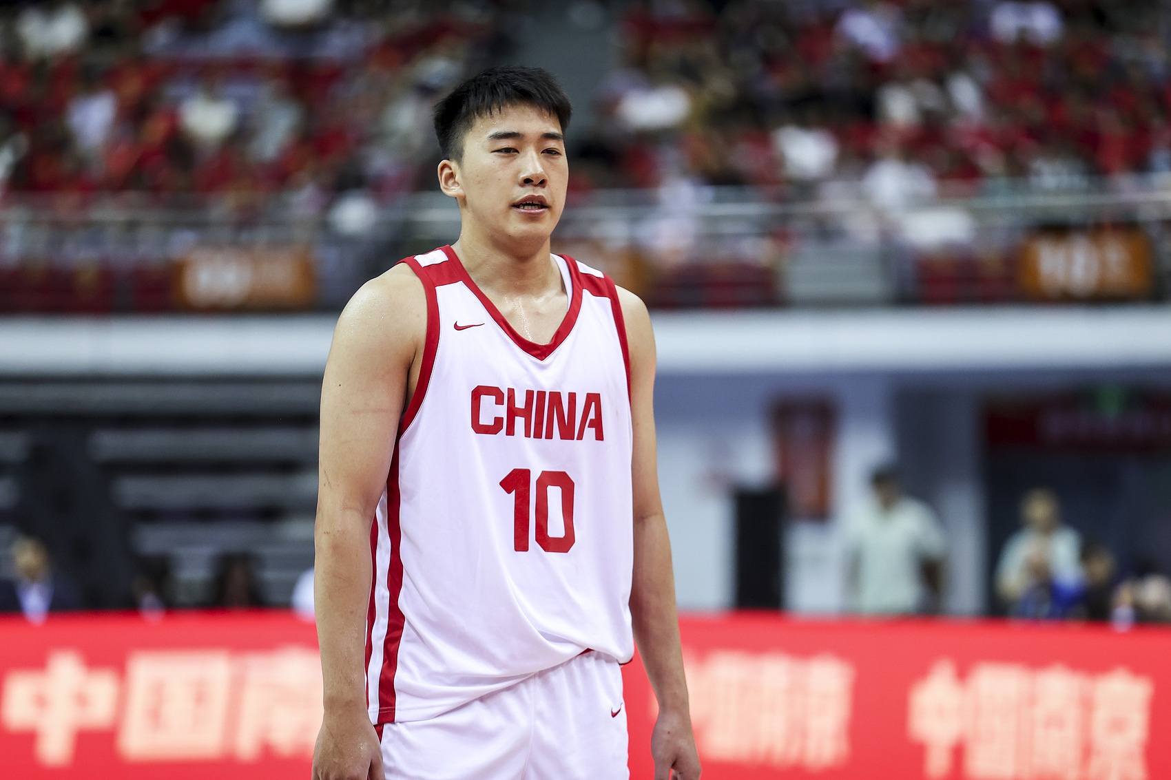 媒体人：想涌出更多王俊杰 基层篮球需多些全面培养 少些功利心态