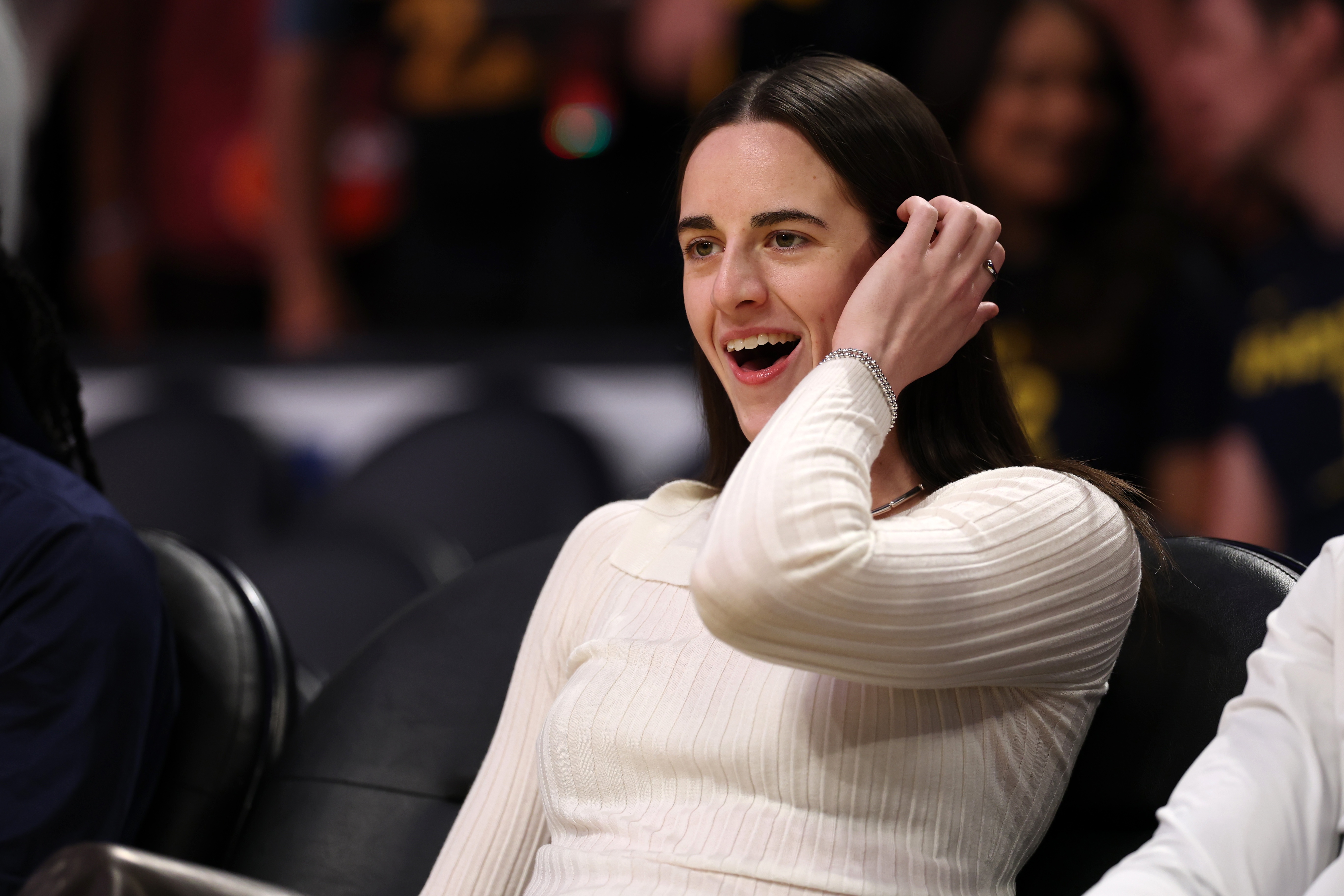 WNBA总裁私下表示： 克拉克得感谢联盟 她的代言都是联盟促成的
